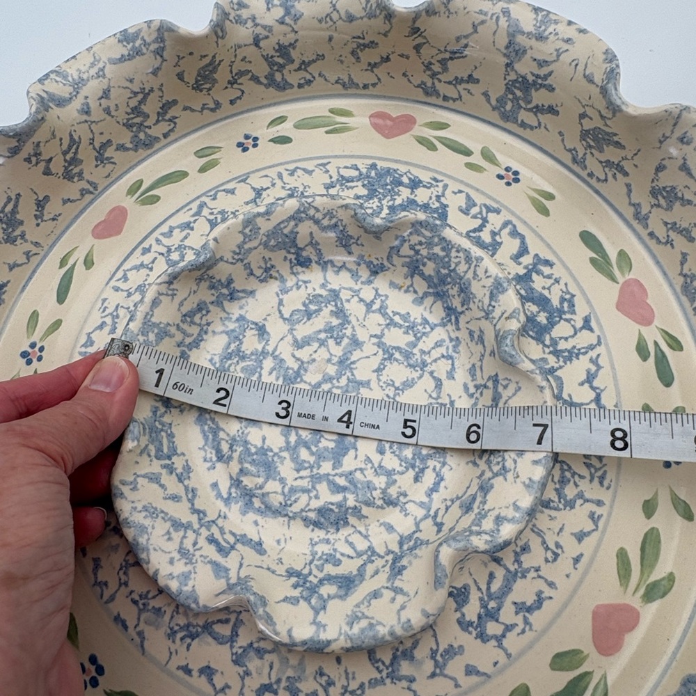 Vintage Floral Scalloped Pottery  Chip and Dip Platter with Hearts - Picture 5 of 13